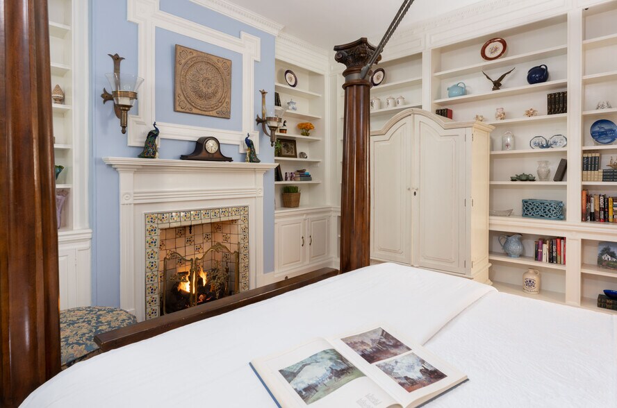 More Photos Of 28 W Bridge St, New Hope Hospitality For Sale