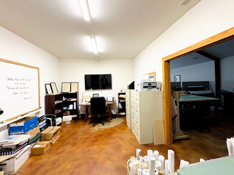 More Photos Of 452 Butler Bridge Rd, Fletcher Light Manufacturing For Lease