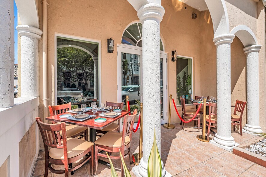 More Photos Of 223 Valencia Ave, Coral Gables Restaurant For Lease