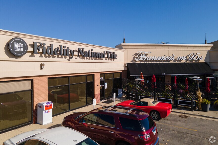 More Photos Of 6230-6260 W 95th St, Oak Lawn Unknown For Lease