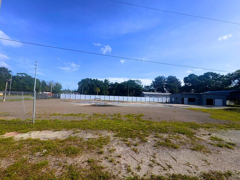 More Photos Of 4616 S Goldenrod Rd, Orlando Auto Dealership For Sale