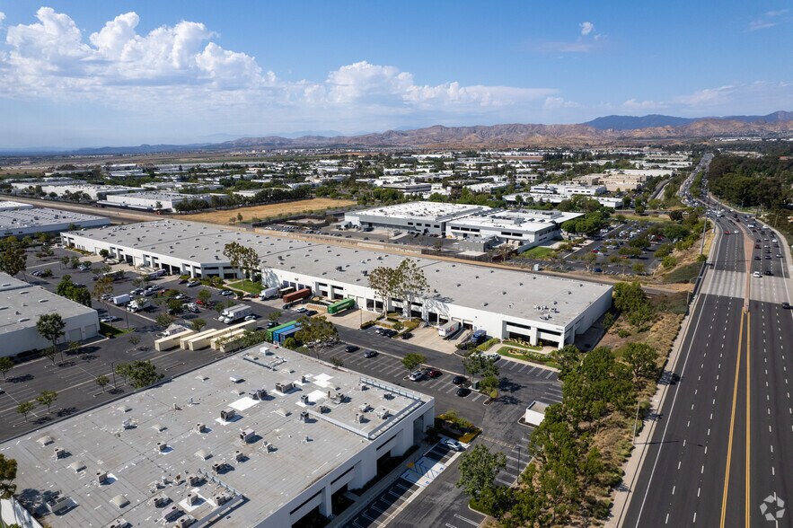 More Photos Of 15041 Bake Pky, Irvine Distribution For Lease