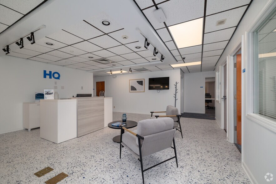 More Photos Of 1620 Asheville Hwy, Hendersonville Coworking Space