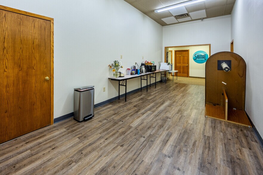 More Photos Of 909 E St Patrick St, Rapid City Storefront Retail Office For Sale