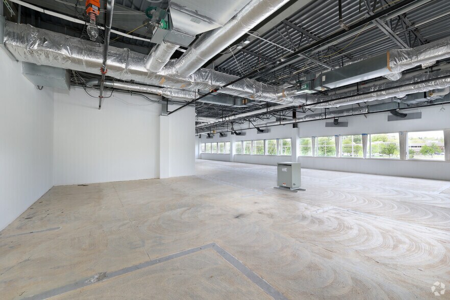 More Photos Of 2 Technology Park Dr, Westford Unknown For Lease