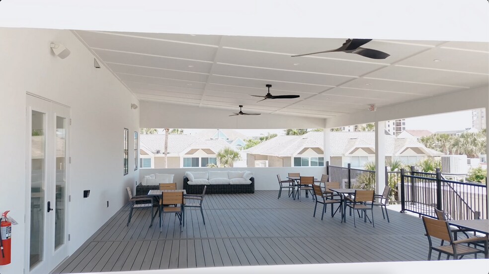 More Photos Of 1415 3rd St N, Jacksonville Beach Freestanding For Sale