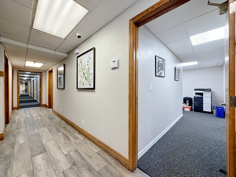 More Photos Of 4677 118th Ave N, Clearwater Manufacturing For Sale
