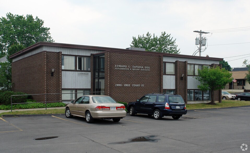 Primary Photo Of 2800-2802 Court St, Syracuse Medical For Sale