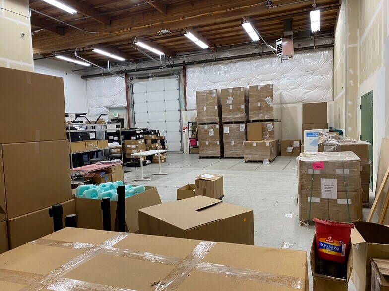 More Photos Of 18023 Highway 99, Lynnwood Light Manufacturing For Lease