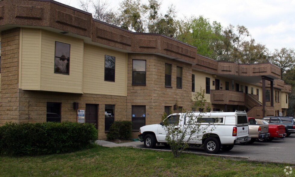 More Photos Of 4010 W Newberry Rd, Gainesville Office For Sale