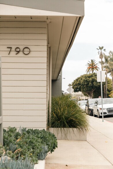 More Photos Of 790 E Santa Clara St, Ventura Office For Lease