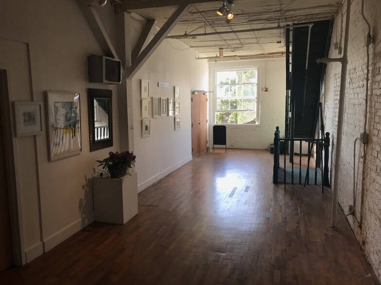 More Photos Of 1906 N Armenia Ave, Tampa Loft Creative Space For Lease