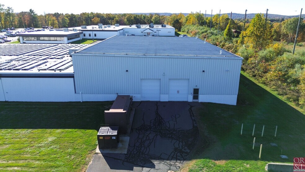 More Photos Of 2055 S Main St, Middletown Manufacturing For Lease