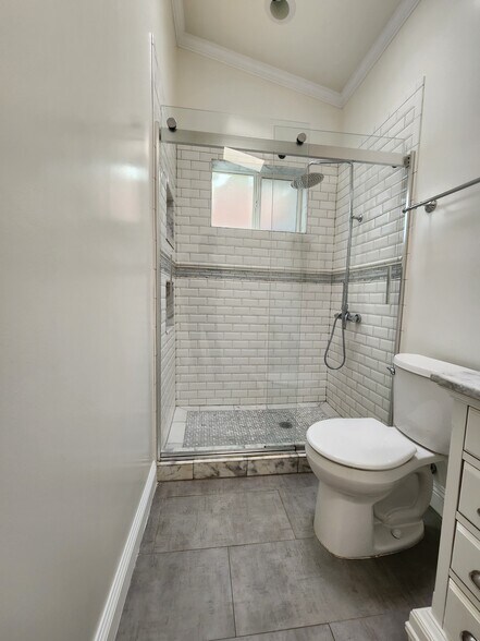 More Photos Of 2127 Vine St, Los Angeles Apartments For Sale
