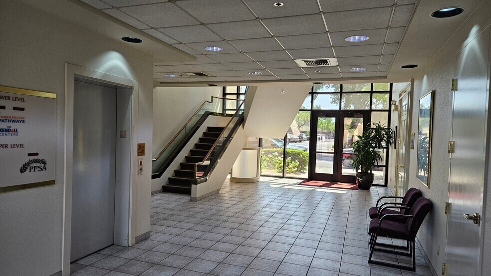 More Photos Of 1100 14th St, Modesto Office For Lease