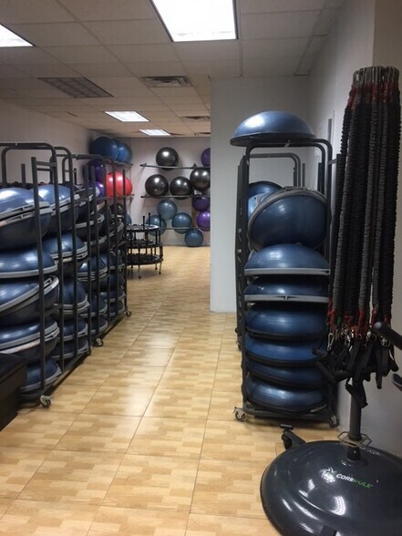 More Photos Of 1208 McDonald Ave, Brooklyn Storefront Retail Office For Sale