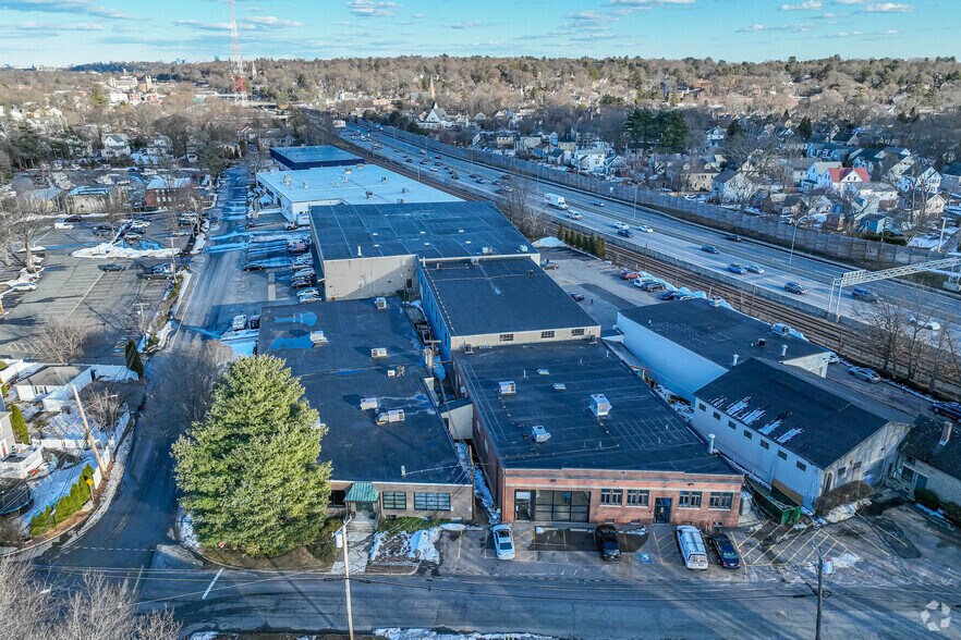 More Photos Of 84-94 Rowe St, Newton Light Distribution For Lease