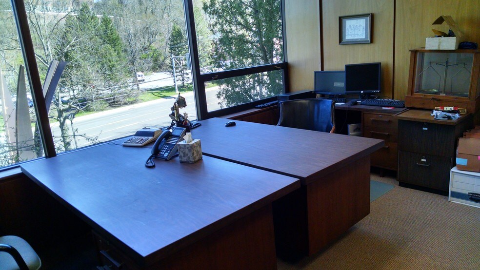 More Photos Of 150 White Plains Rd, Tarrytown Medical For Lease