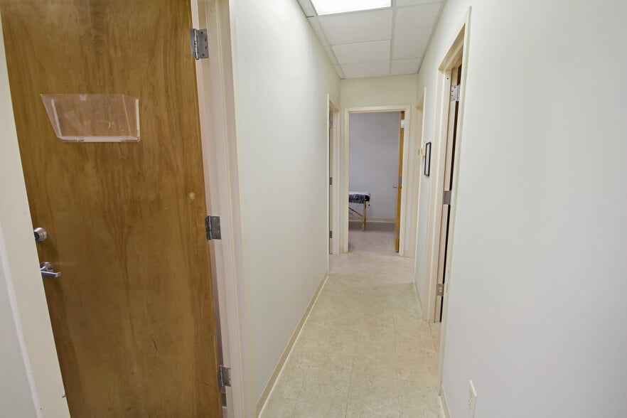 561 Cranbury Rd, East Brunswick, NJ 08816 Medical For Sale