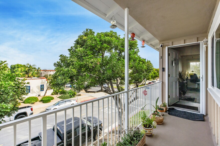 More Photos Of 1021 W 14th St, San Pedro Apartments For Sale