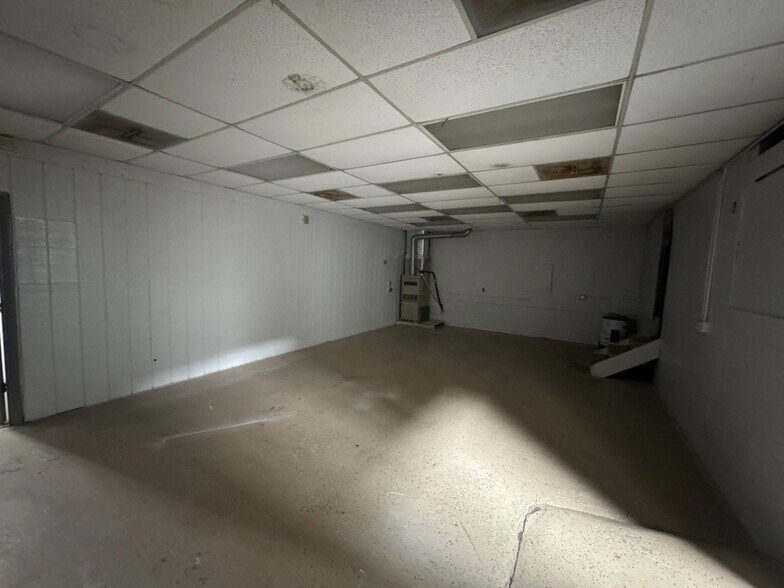 More Photos Of 6855 Hawkinsville Rd, Macon-Bibb Flex For Lease