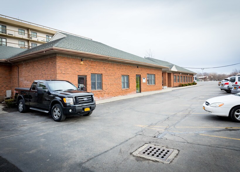 More Photos Of 5385 Main St, Buffalo General Retail For Sale