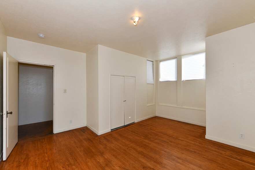 More Photos Of 1519 Main St, Napa Storefront Retail Residential For Sale