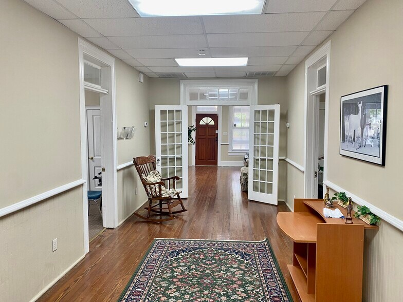 More Photos Of 316 S Washington St, Bainbridge Office For Sale