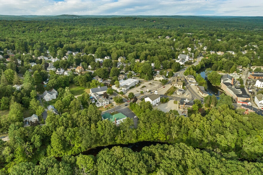 More Photos Of 15 Mont Vernon St, Milford Freestanding For Sale