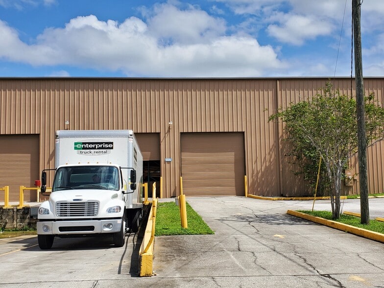 More Photos Of 12475 N 44th St, Clearwater Manufacturing For Lease