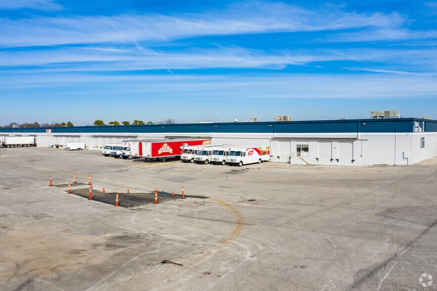 More Photos Of 12027 E 51st St, Tulsa Unknown For Lease