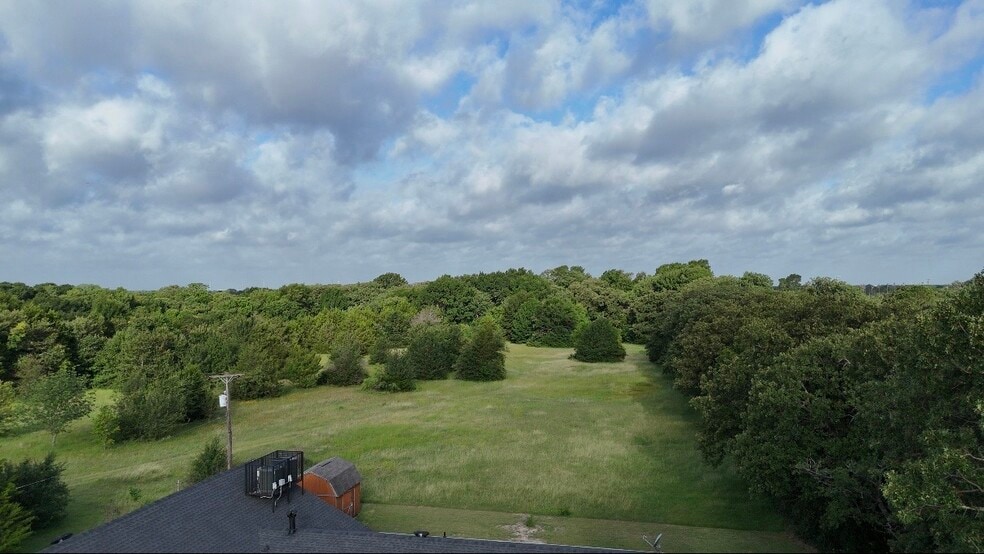 More Photos Of 4409 Pioneer Rd, Balch Springs Specialty For Sale