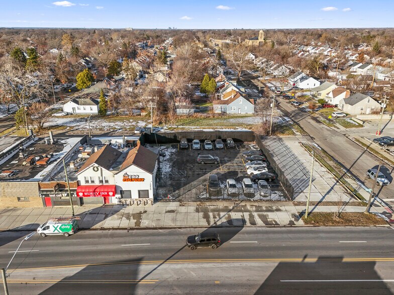 More Photos Of 19420 W Warren Ave, Detroit Auto Dealership For Sale