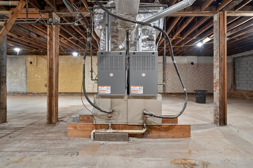 More Photos Of 602 G Ave, Grundy Center Fast Food For Sale