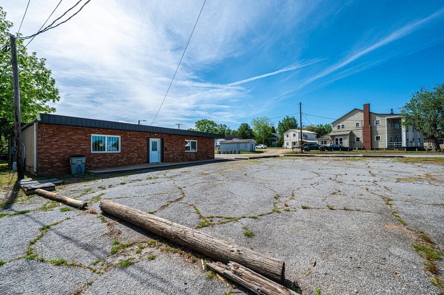 More Photos Of 304 Virginia St SW, Lenoir Storefront Retail Office For Sale