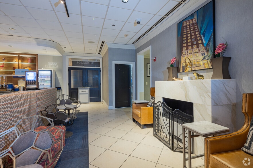 More Photos Of 640 N Wabash Ave, Chicago Hotel For Sale