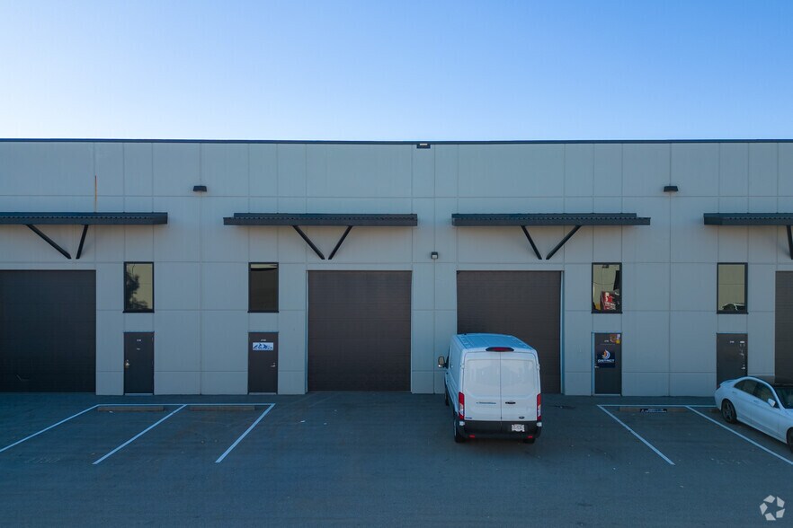 More Photos Of 580 Nicola Ave, Port Coquitlam Warehouse For Lease