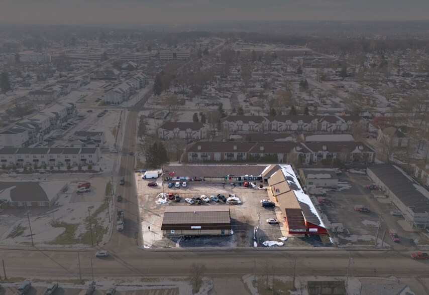 More Photos Of 400 N Earl Ave, Lafayette Freestanding For Sale