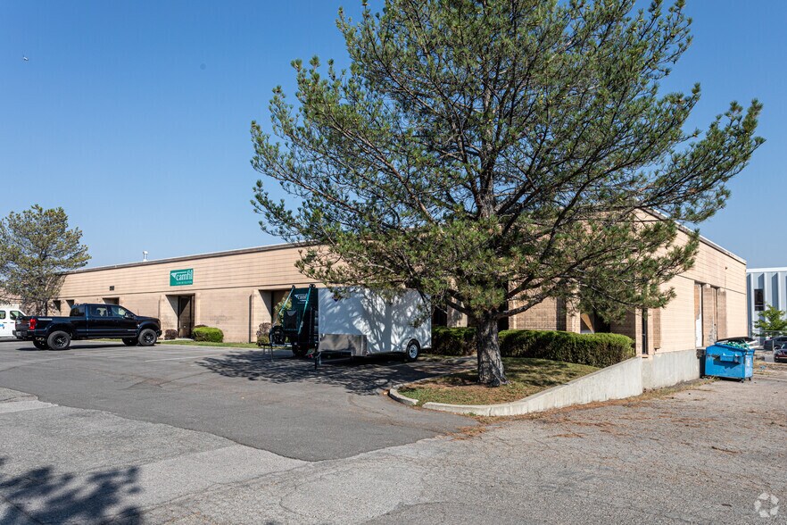 More Photos Of 5032 Amelia Earhart, Salt Lake City Light Manufacturing For Sale