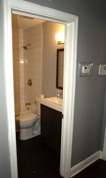 More Photos Of 2433 Ventura Pl, Smyrna Flex For Sale
