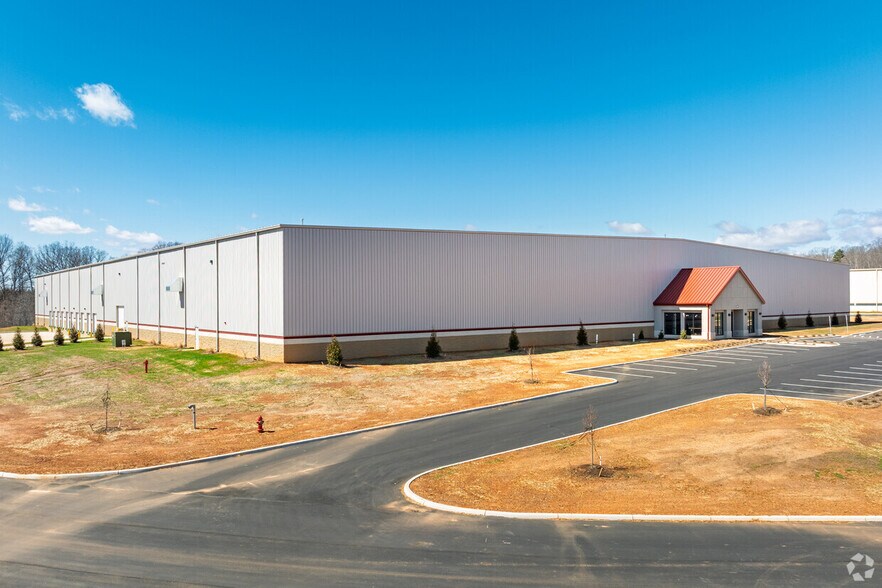 More Photos Of 244 Quality Dr, Mocksville Warehouse For Sale