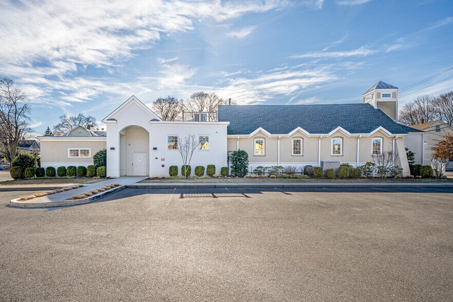 Primary Photo Of 120 Madison St, Mamaroneck Schools For Sale