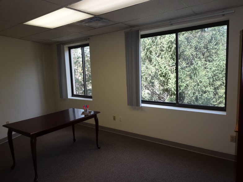 More Photos Of 200 Centerville Rd, Warwick Office Residential For Lease