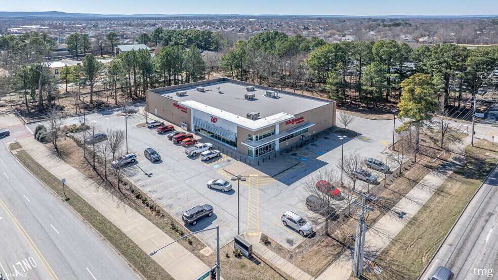 More Photos Of 4015 W Wedington Dr, Fayetteville Drugstore For Sale