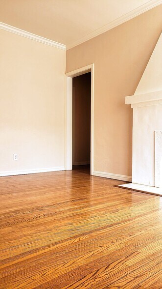 More Photos Of 4124-4126 1/2 Monroe St, Los Angeles Apartments For Sale