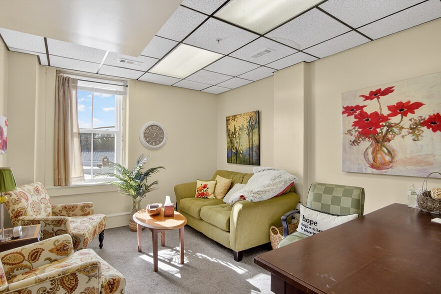 More Photos Of 104-110 S Hill Ave, South Hill Office Residential For Sale