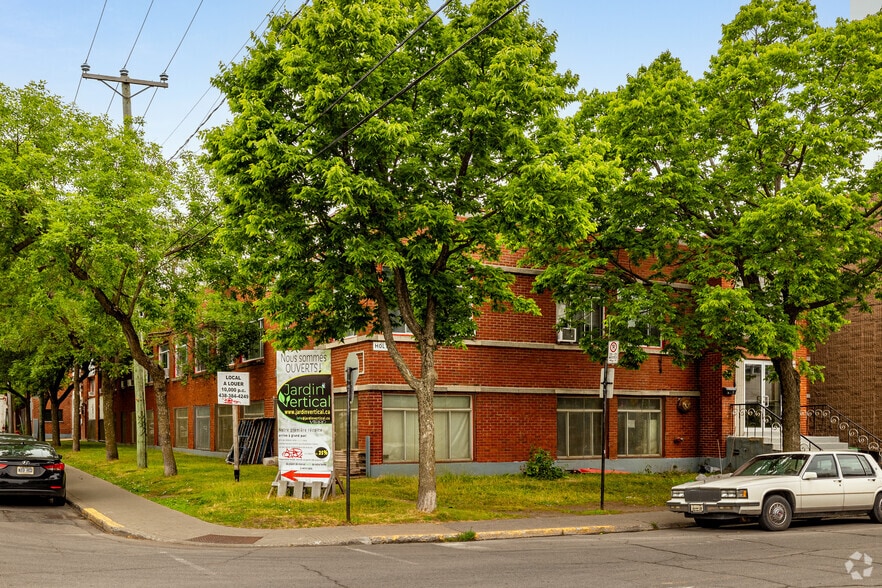 More Photos Of 2424 Rue Des Carrières, Montréal Light Manufacturing For Lease