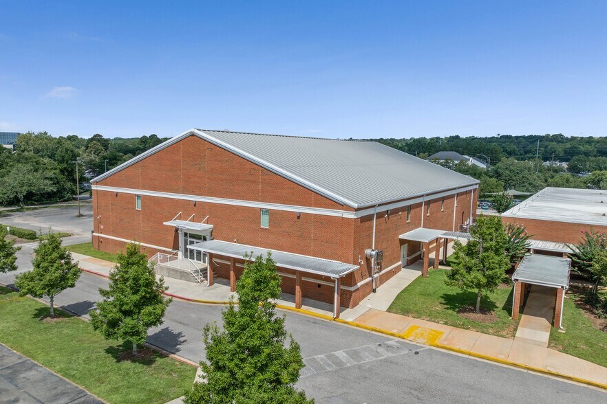 More Photos Of 3661 Dauphin St, Mobile Religious Facility For Sale