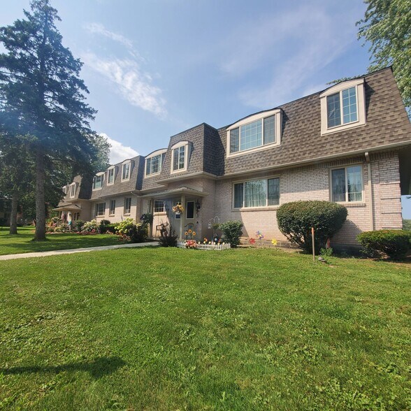More Photos Of 261 Beattie Ave, Lockport Apartments For Sale