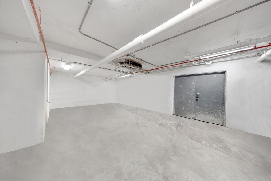 More Photos Of 5445 Collins Ave, Miami Beach Apartments For Sale